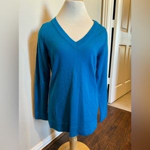 NWT - Blue Michael Kors Sweater. size M